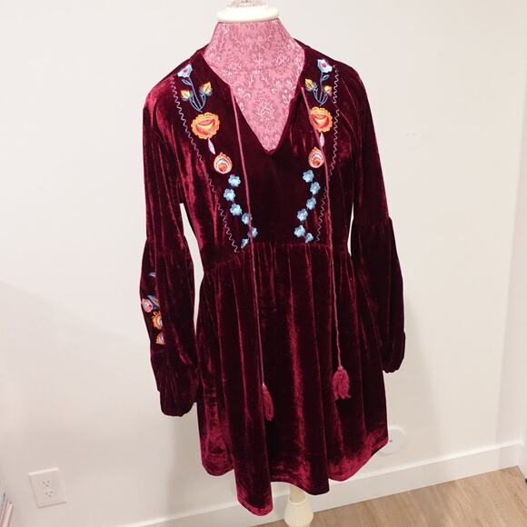 Cherry Cola Red BOHO Flower Embroidery Short Velour/Velvety Fall dress size L - Picture 7 of 8